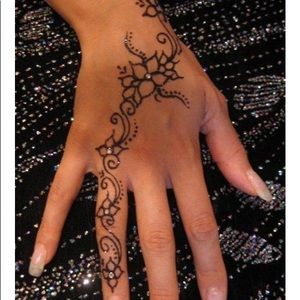 Meet your Posher, Vaquesha